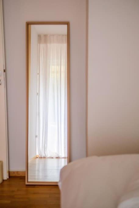 Seaside 2 Bedroom Boho Minimal 80m Beachfront * Афины